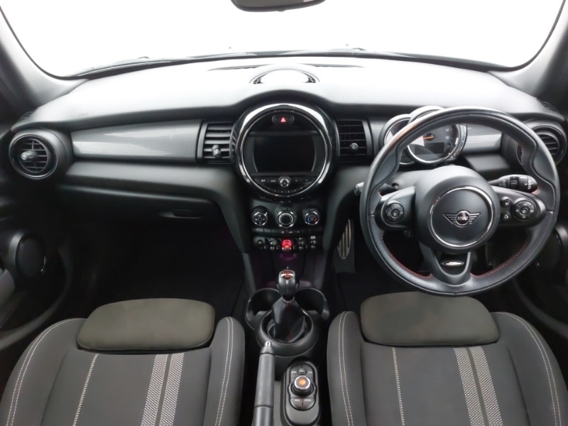 Used MINI Hatch 2020 for sale - 76331449: Photo 2