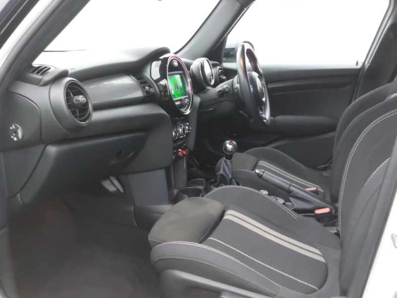 Used MINI Hatch 2020 for sale - 76331449: Photo 5