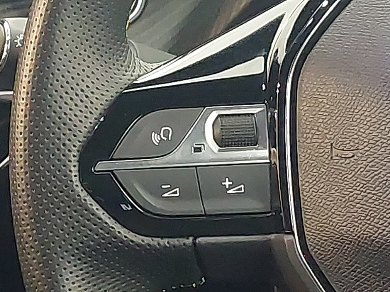 Used Peugeot 2008 2024 for sale - 76885883: Photo 10