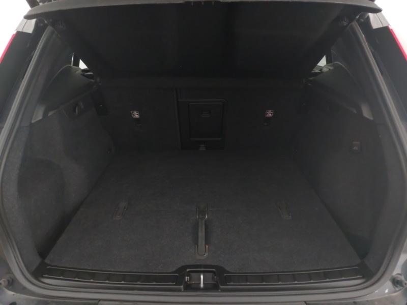 Used Volvo XC40 2024 for sale - 76833404: Photo 8