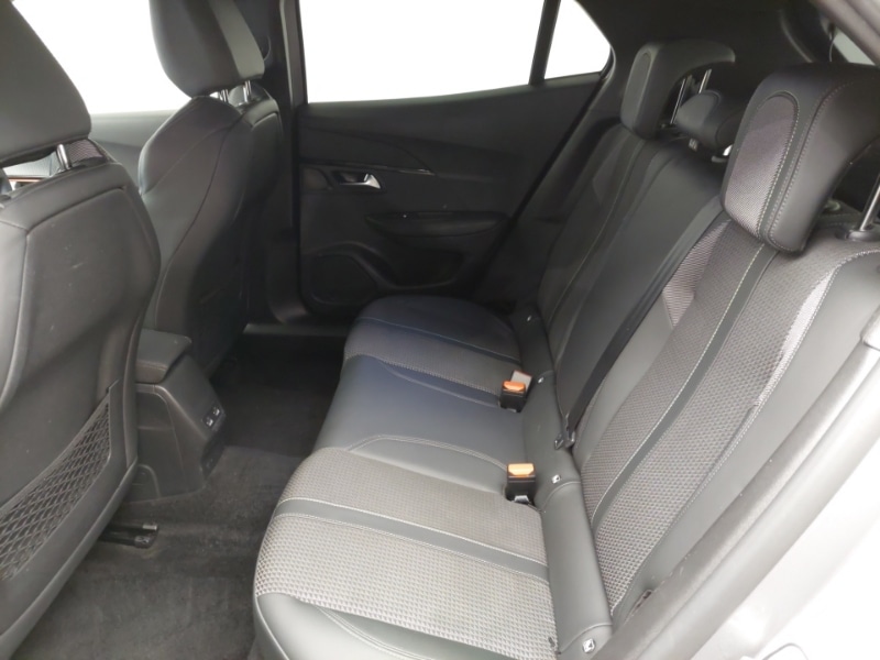 Used Peugeot 2008 2023 for sale - 77552823: Photo 6