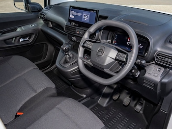 Used Citroen Berlingo 2025 for sale - 76700398: Photo