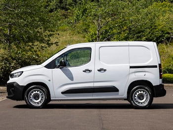 Used Citroen Berlingo 2025 for sale - 76700398: Photo