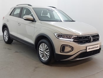 Used Volkswagen T-Roc 2023 for sale - 77395584: Photo