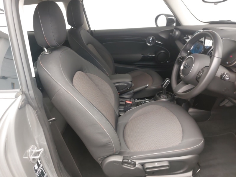 Used MINI Hatch 2023 for sale - 76796123: Photo 6