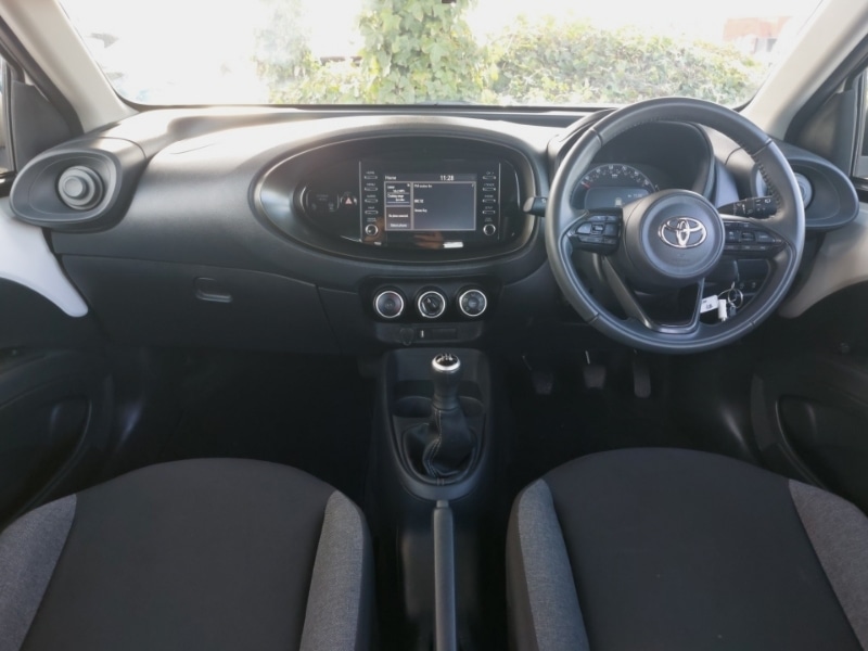 Used Toyota Aygo X 2022 for sale - 76583793: Photo 2