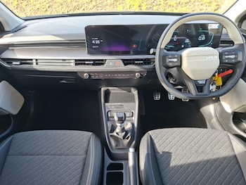 Used Kia Stonic 2026 for sale - 79451902: Photo