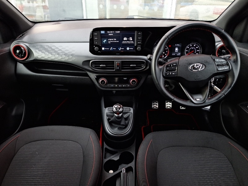 Used Hyundai i10 2023 for sale - 76975284: Photo 2