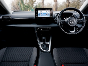 Used Toyota Yaris 2023 for sale - 78066376: Photo