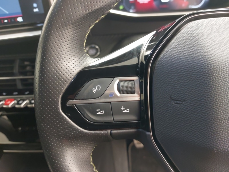 Used Peugeot 2008 2020 for sale - 76827410: Photo 12