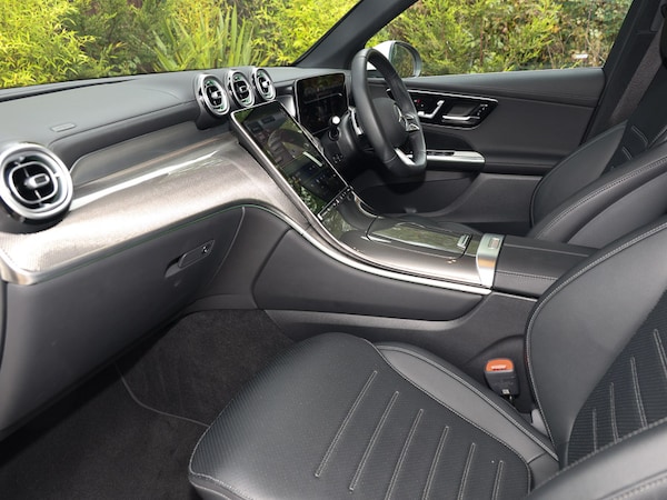 Used Mercedes-Benz GLC 2024 for sale - 76198891: Photo 2