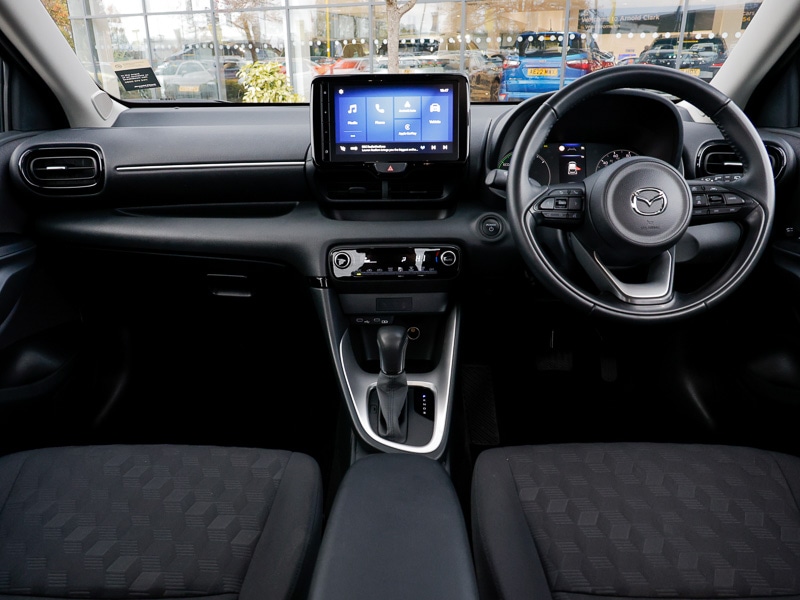 Used Mazda Mazda2 HYBRID 2024 for sale - 76687874: Photo 2