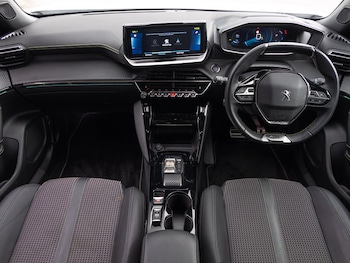 Used Peugeot 2008 2023 for sale - 78032468: Photo