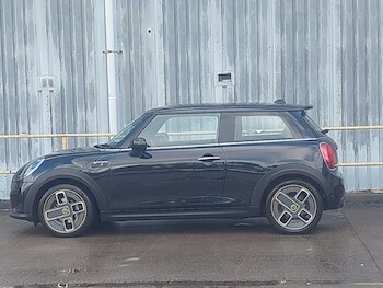 Used MINI Hatch 2023 for sale - 78269872: Photo