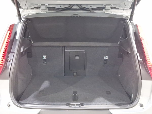 Used Volvo XC40 2024 for sale - 76335420: Photo 8