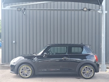 Used MINI Hatch 2023 for sale - 78940356: Photo