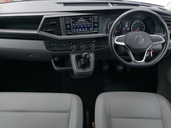 Used Volkswagen Transporter Shuttle 2024 for sale - 78957618: Photo