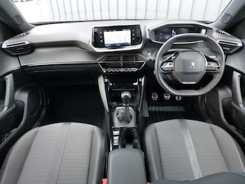 Used Peugeot 2008 2023 for sale - 76144778: Photo 2