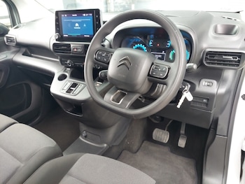 Used Citroen Berlingo 2024 for sale - 75551366: Photo
