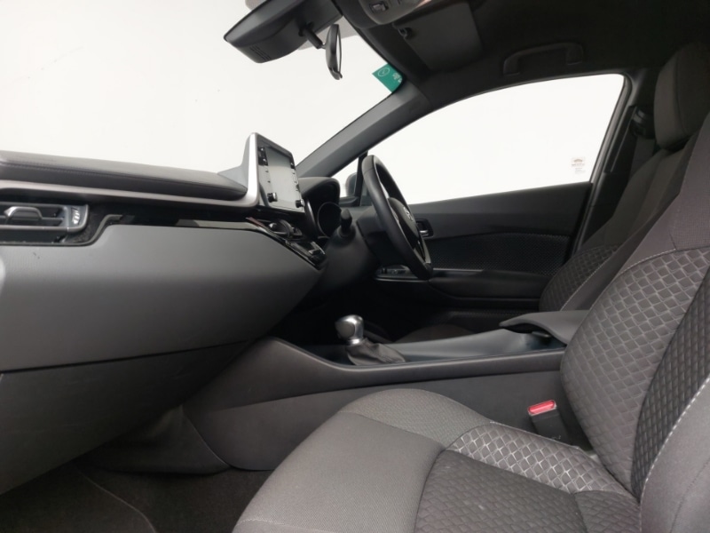 Used Toyota C-HR 2022 for sale - 76682984: Photo 5