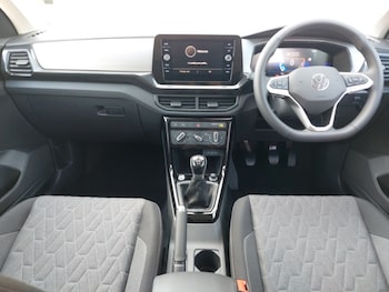 Used Volkswagen T-Cross 2024 for sale - 76125401: Photo 2