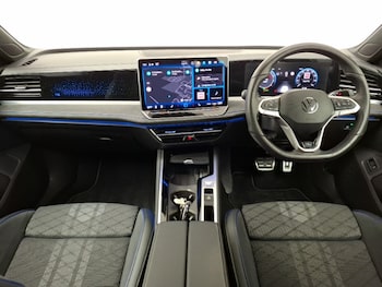 Used Volkswagen Passat 2024 for sale - 78238915: Photo