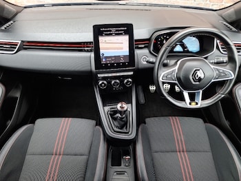 Used Renault Clio 2023 for sale - 76129501: Photo 2