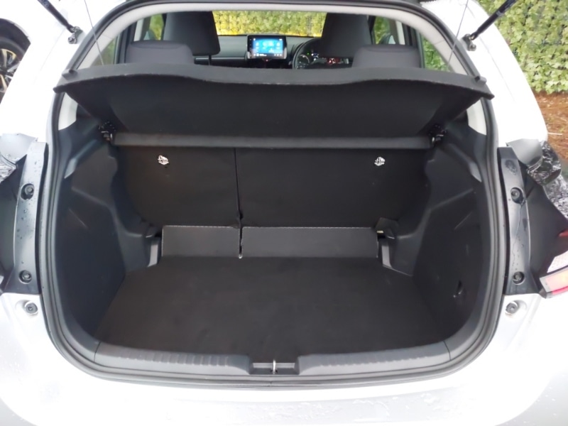 Used Mazda Mazda2 HYBRID 2024 for sale - 77823403: Photo 8