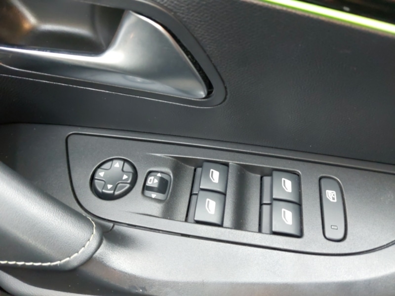 Used Peugeot 2008 2022 for sale - 76365902: Photo 12