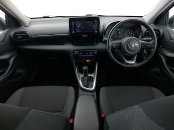 Used Toyota Yaris 2023 for sale - 77992174: Photo