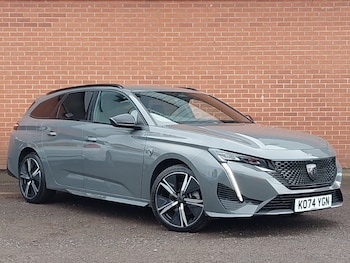 2025 - 1.2 Hybrid 136 GT 5dr e-DSC6