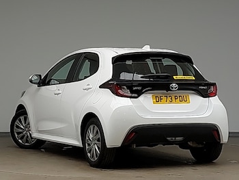 Used Toyota Yaris 2024 for sale - 78912303: Photo