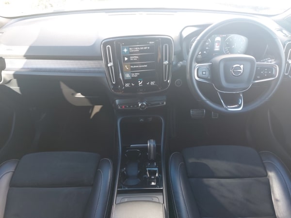 Used Volvo XC40 2021 for sale - 76269335: Photo 2