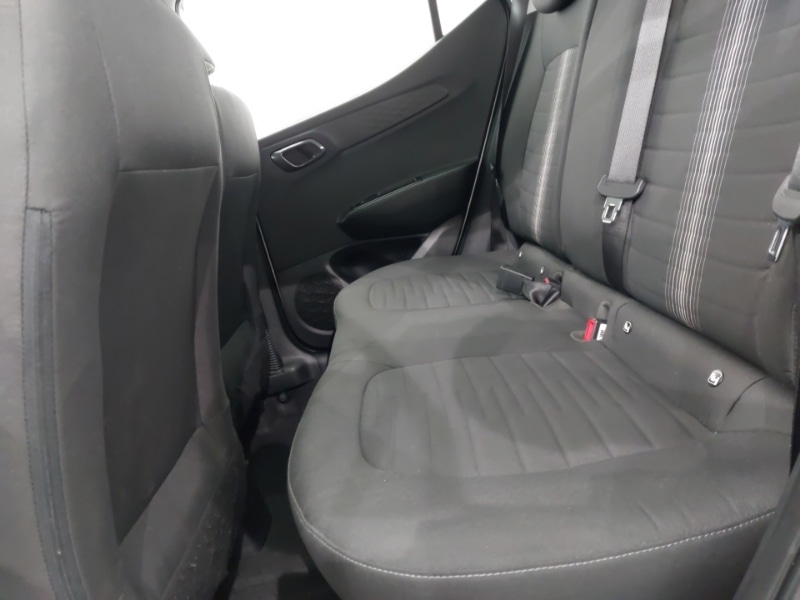 Used Hyundai i10 2023 for sale - 76160085: Photo 6