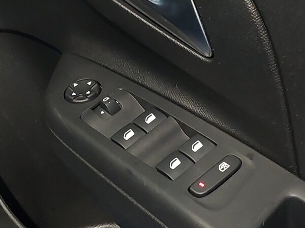 Used Vauxhall Corsa 2023 for sale - 76207963: Photo 12