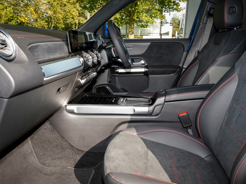 Used Mercedes-Benz EQB 2025 for sale - 76129649: Photo 2