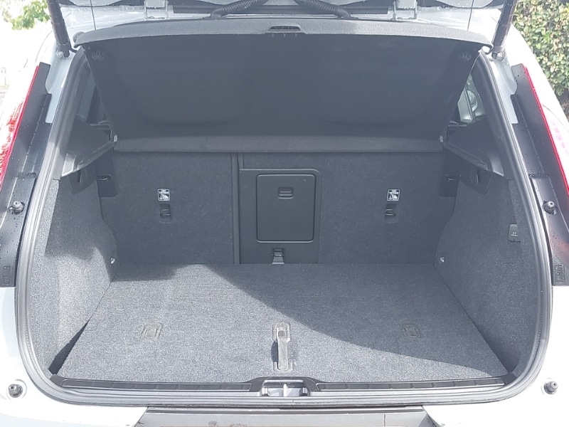 Used Volvo XC40 2024 for sale - 76492704: Photo 8