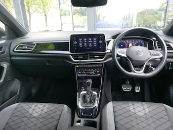 Used Volkswagen T-Roc 2024 for sale - 78795254: Photo