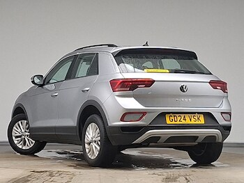 Used Volkswagen T-Roc 2024 for sale - 78861472: Photo
