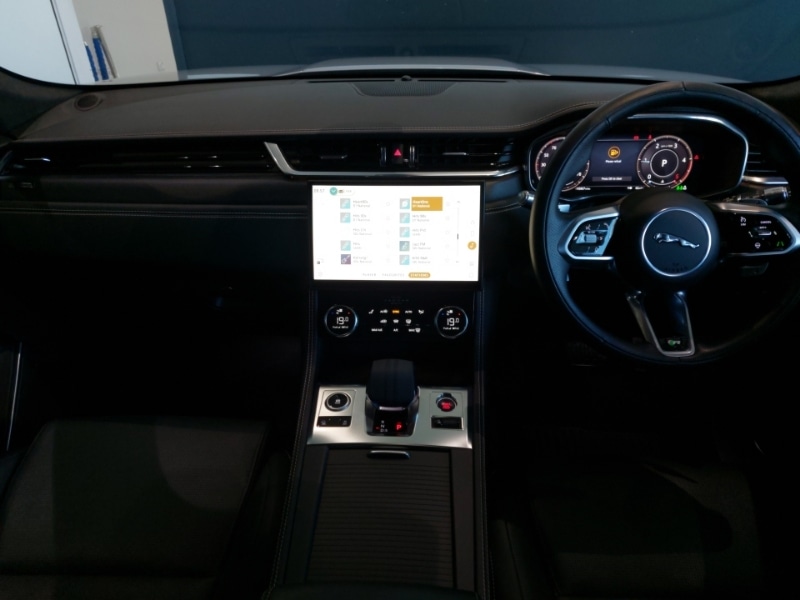 Used Jaguar F-Pace 2021 for sale - 78080419: Photo 2