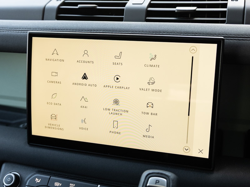 Used Land Rover Defender 2023 for sale - 76451339: Photo 11