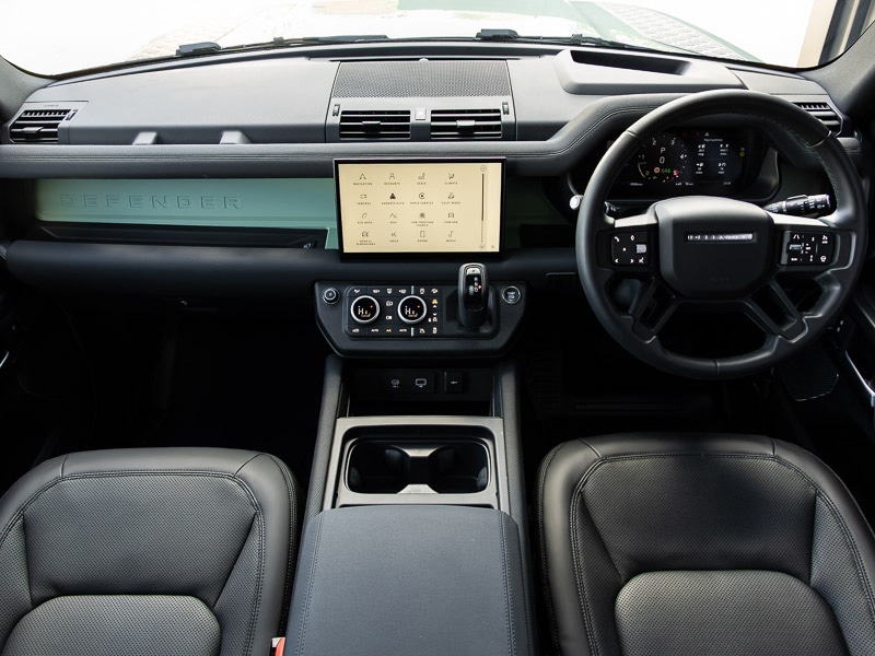 Used Land Rover Defender 2023 for sale - 76451339: Photo 2