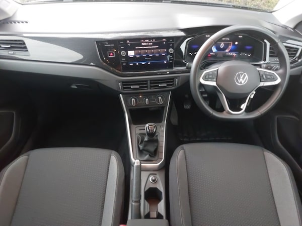 Used Volkswagen Polo 2024 for sale - 76191456: Photo 2