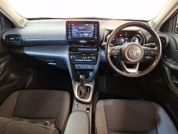 Used Toyota Yaris Cross 2023 for sale - 77549146: Photo