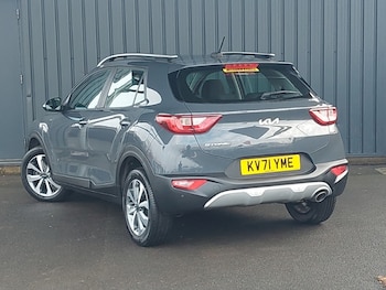 Used Kia Stonic 2021 for sale - 77606637: Photo