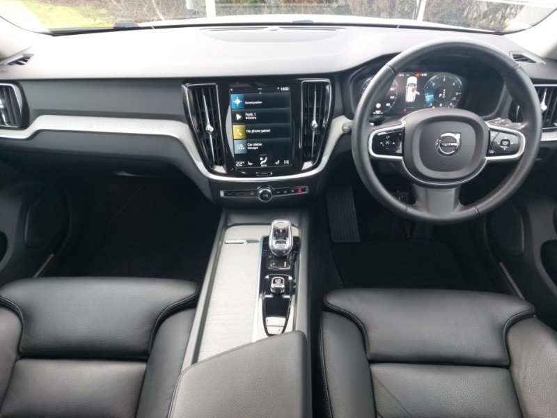 Used Volvo V60 2021 for sale - 77874911: Photo 2