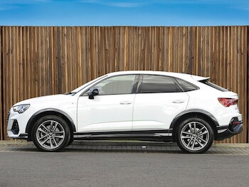 Used Audi Q3 2023 for sale - 76970859: Photo