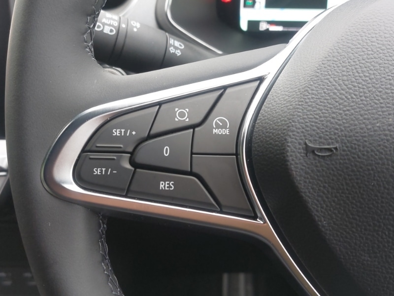 Used Renault Captur 2025 for sale - 76366061: Photo 12