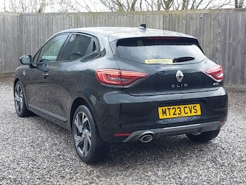 Used Renault Clio 2023 for sale - 77875025: Photo