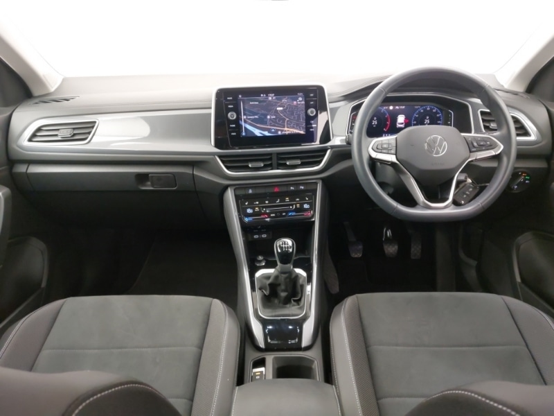 Used Volkswagen T-Roc 2023 for sale - 76532763: Photo 2